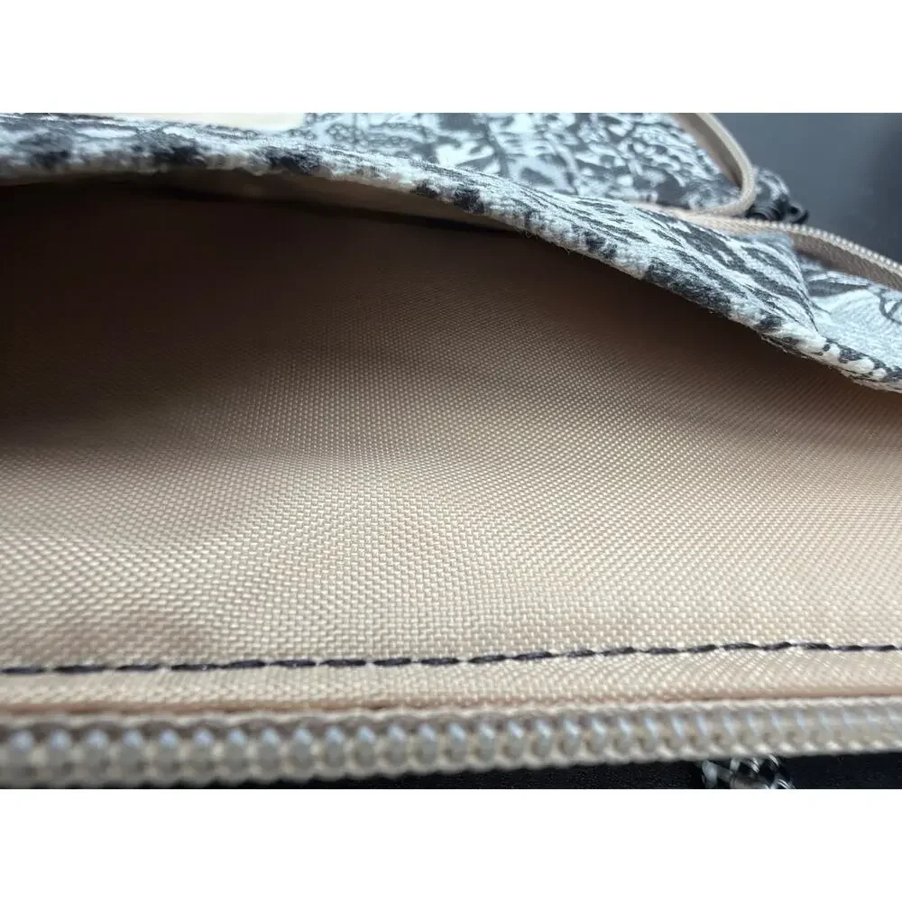 KAVU Crossbody Travel Wallet Organizer Gray Black Floral Zip Phone Passport Bag